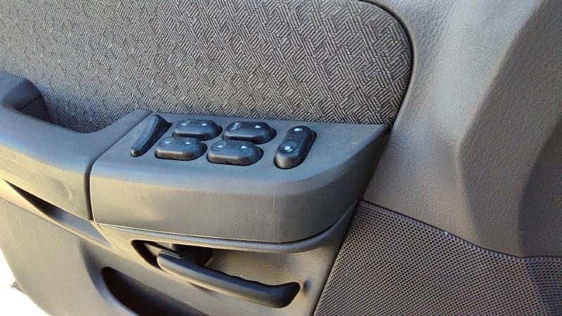 2004-2007 Explorer Door Switch Front LH