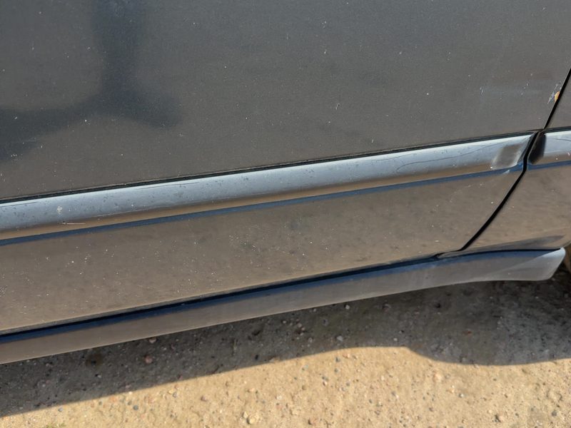 1996-2000 Honda Civic (see Also Delsol & Crx) Front Door Moulding RH