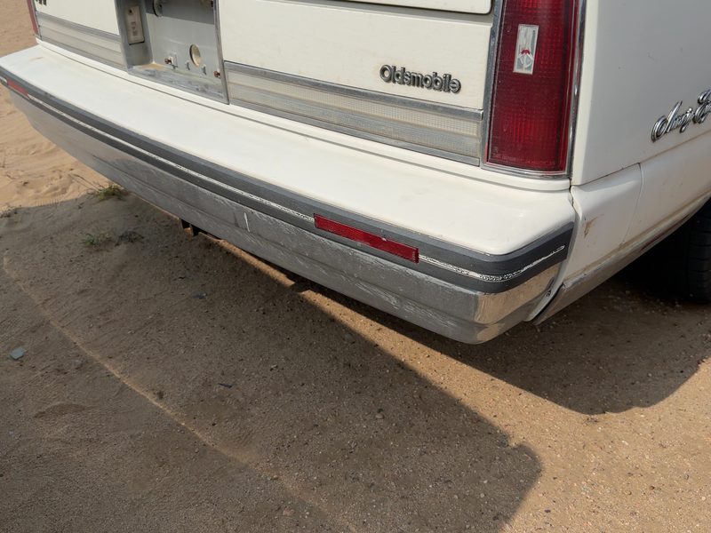 1985-1990 Oldsmobile Ninety-eight (80 & Up) Rear Bumper Assembly