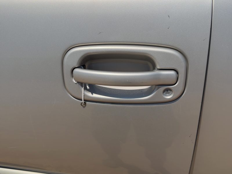 1999-2007 Chevy/gmc Suburban 1500 Series Outside Door Handle LH
