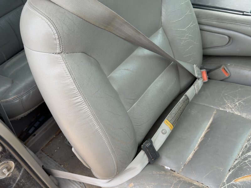 1997 Chevrolet Pickup 1500 Series Front Seat Belt RH