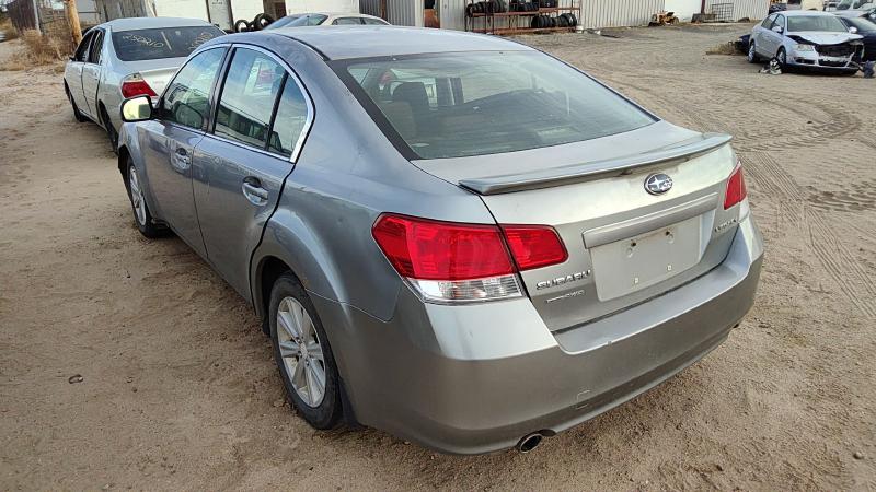 2010-2014 Subaru Legacy/ Outback Radiator
