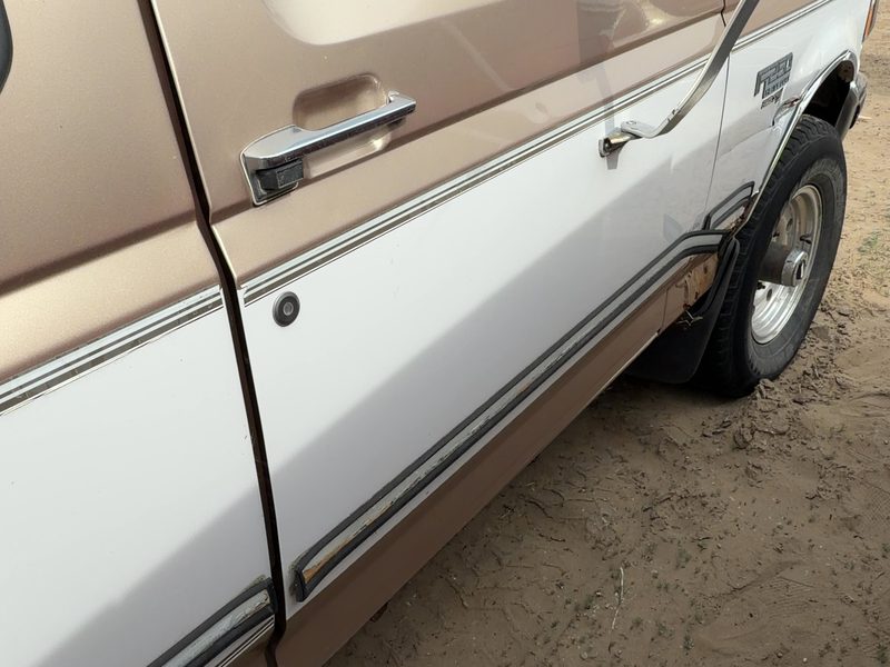 1995-1997 Ford Pickup F250 Series Front Door RH