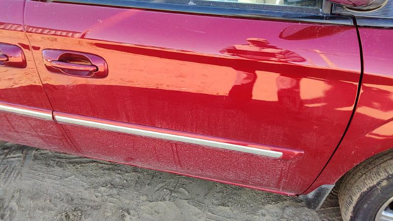 2004-2007 Chrysler Town & Country Front Door RH