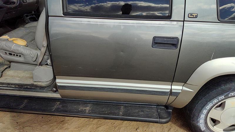 1992-2000 Chevy/gmc Suburban 1500 Series Rear Door LH