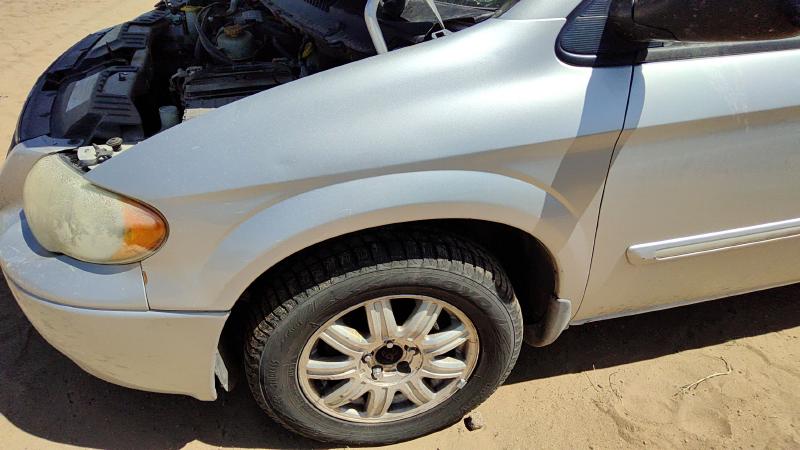 2001-2007 Chrysler Town & Country Fender LH