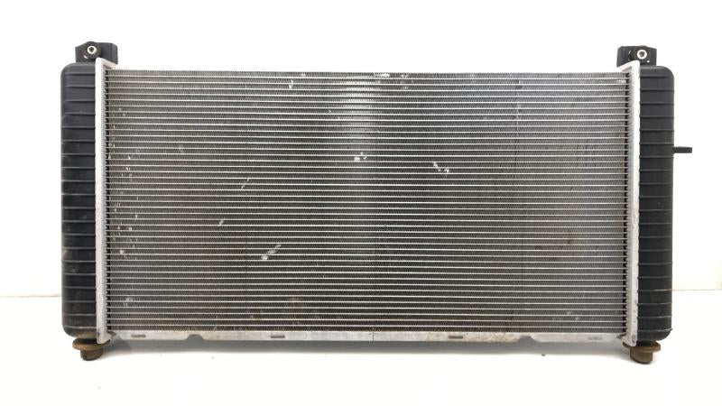 2005-2006 GMC Yukon Xl 1500 Series Radiator