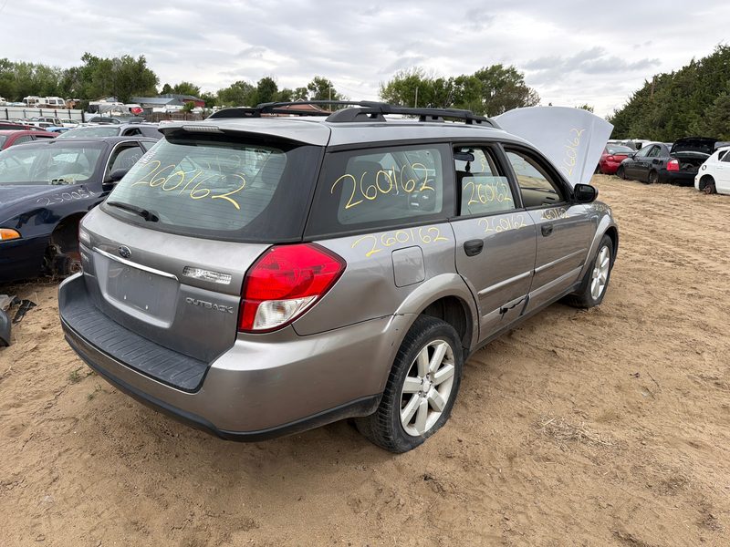 2005-2009 Subaru Legacy/ Outback Front Door Moulding RH