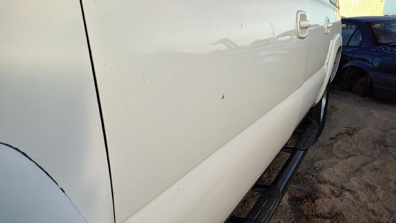 1999-2007 Chevy/gmc Suburban 1500 Series Front Door LH