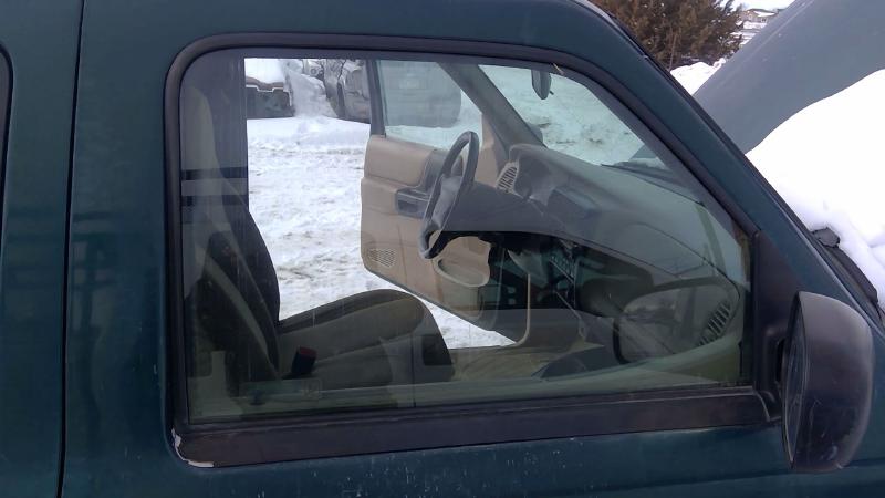 1998-2011 Ford Ranger (small Truck) Front Door Glass/Window RH