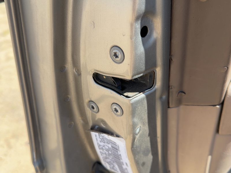 1997-2001 Toyota Camry Front Door Latch LH
