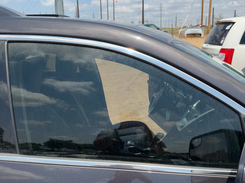 2010-2017 Chevrolet Equinox Front Door Glass/Window RH