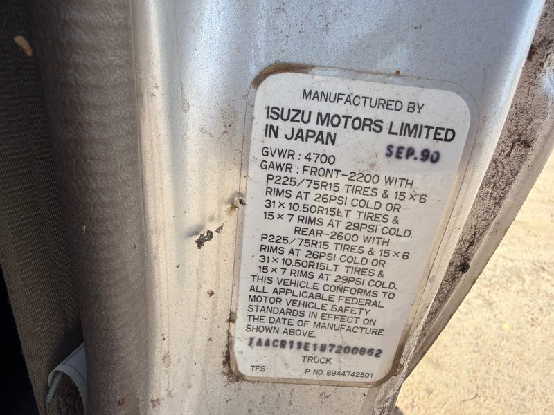 1990-1995 Isuzu Pickup Rear Axle Assy.