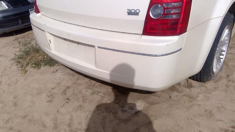 2005-2010 Chrysler 300 Rear Bumper Assembly