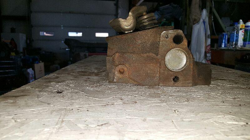 1978-1985 Ford Pickup F100 Series Cylinder Head