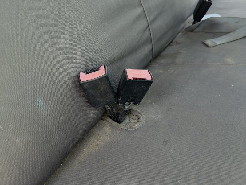 2005 Ford F350 Super Duty Pickup Front Seat Belt RH
