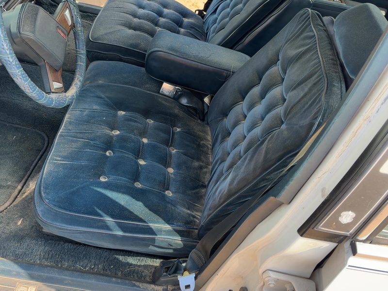 1986 Oldsmobile Ninety-eight (80 & Up) Front Seat