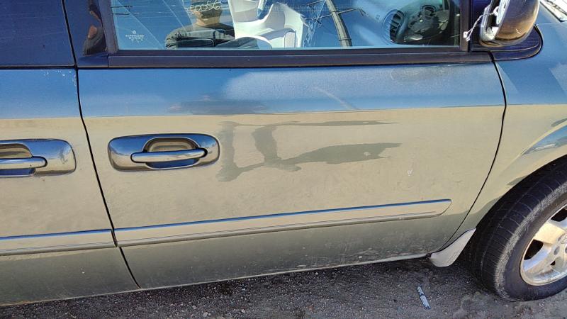 2004-2007 Dodge Caravan Front Door RH