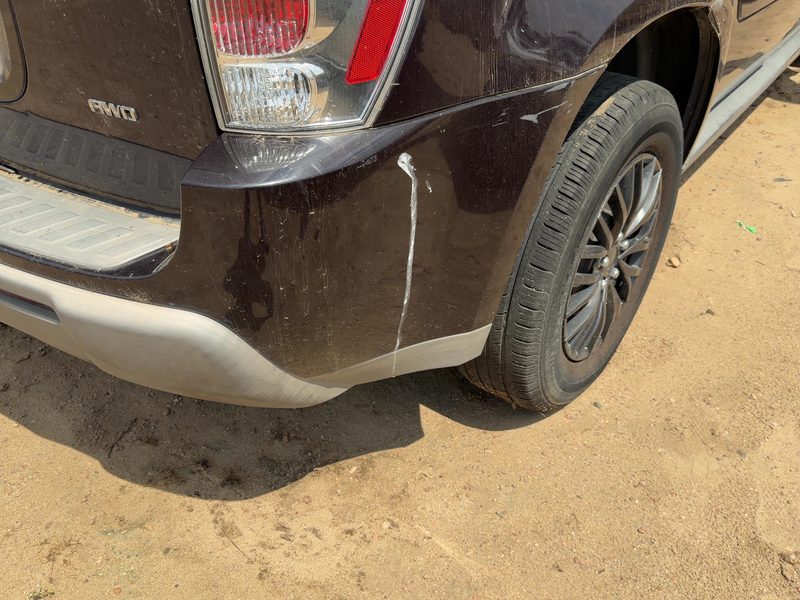 2005-2006 Chevrolet Equinox Rear Bumper Assembly