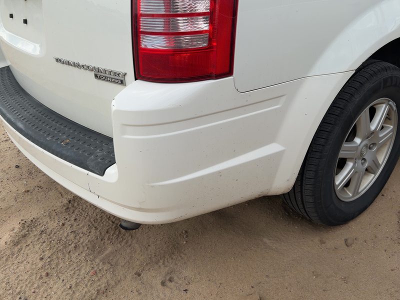 2008-2010 Chrysler Town & Country Rear Bumper Assembly