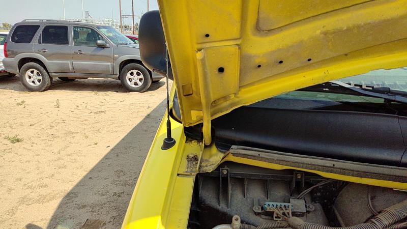 2002 Chevrolet Van Express 3500 Series Hood Hinge RH