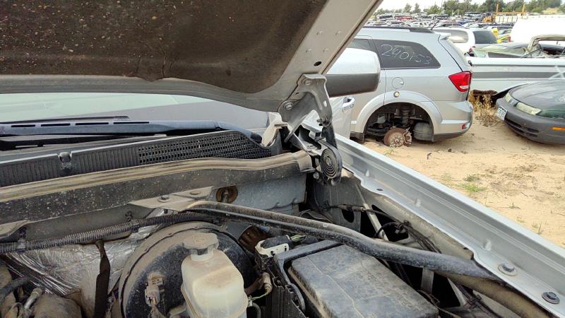 2014-2019 Chevrolet 1500 Silverado Pickup Hood Hinge RH