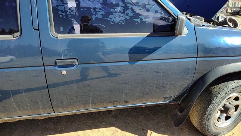 1986-1995 Nissan Pathfinder Front Door RH