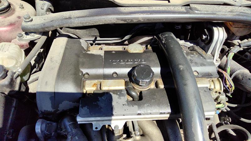 2001-2009 Volvo 70 Series Engine Cover
