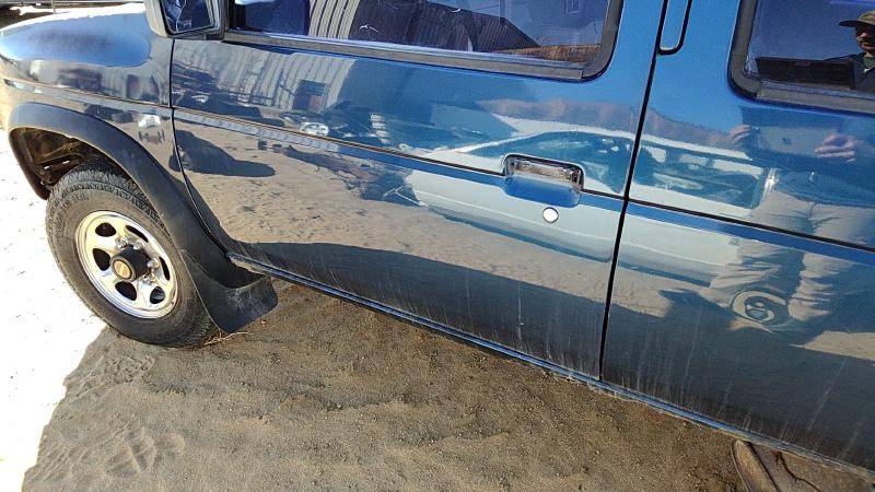 1986-1995 Nissan Pathfinder Front Door LH