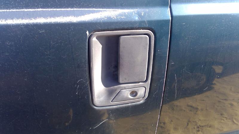 1999-2000 Ford F250 Super Duty Pickup Front Door Moulding LH