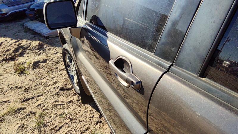 2004-2011 Mitsubishi Endeavor Front Door LH