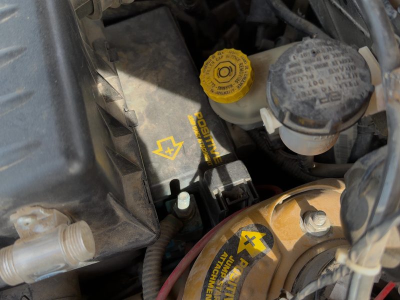 2001-2002 Pt Cruiser Engine Fuse Box