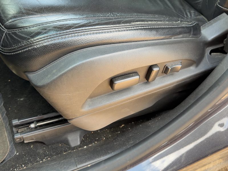 2014 Chevrolet Equinox Seat Track LH
