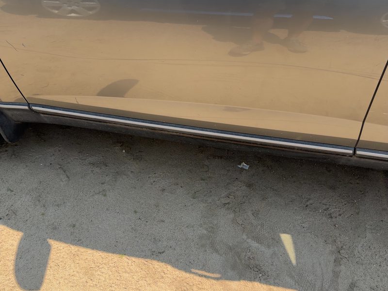 2003-2005 Infiniti FX Series Front Door Moulding LH