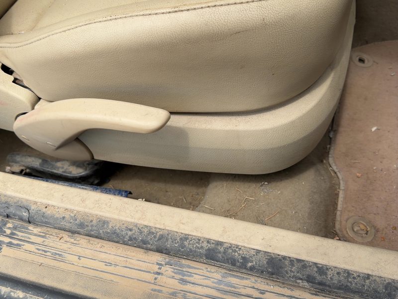 2007 Volkswagen Beetle (type 1) Seat Track RH
