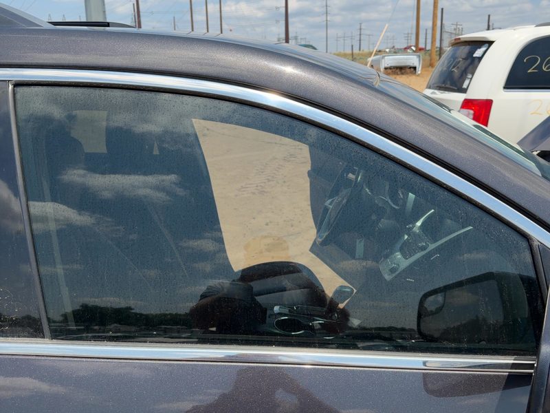 2010-2017 Chevrolet Equinox Front Door Glass/Window RH