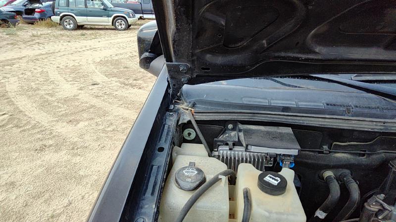 2004-2012 GMC Canyon Hood Hinge RH