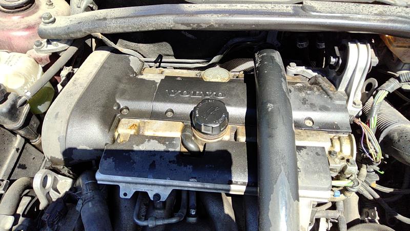 2001-2009 Volvo 70 Series Engine Cover
