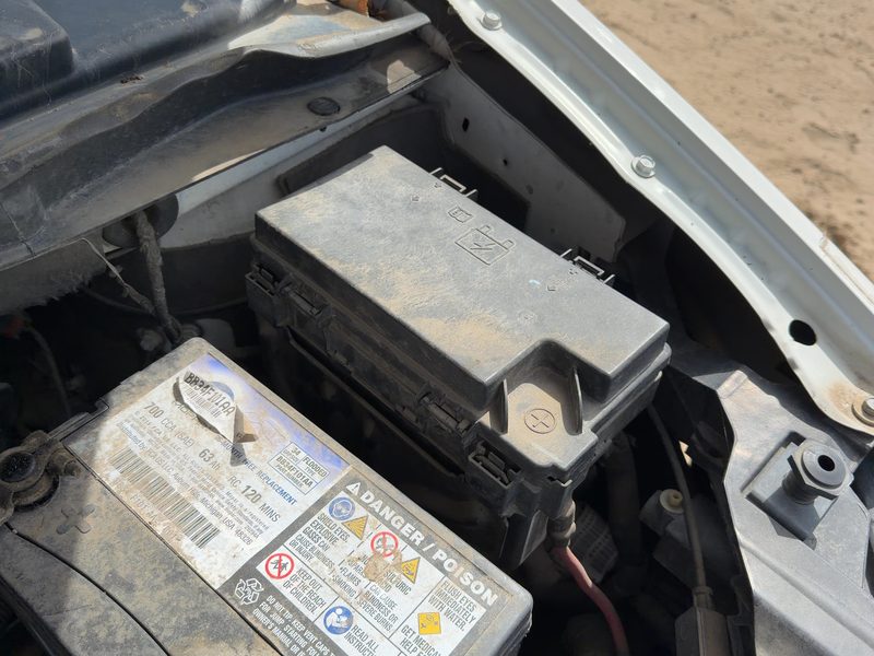 2010 Chrysler Town & Country Engine Fuse Box