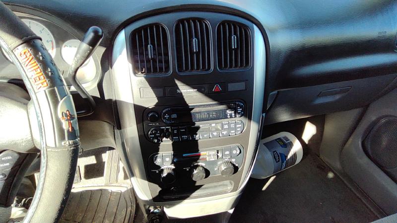 2005-2007 Chrysler Town & Country Dash Panel