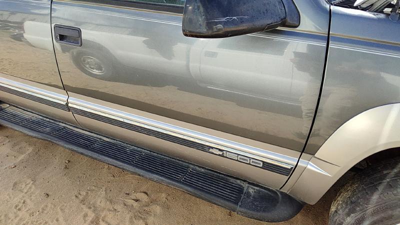 1988-2002 Chevy/gmc Suburban 1500 Series Front Door RH