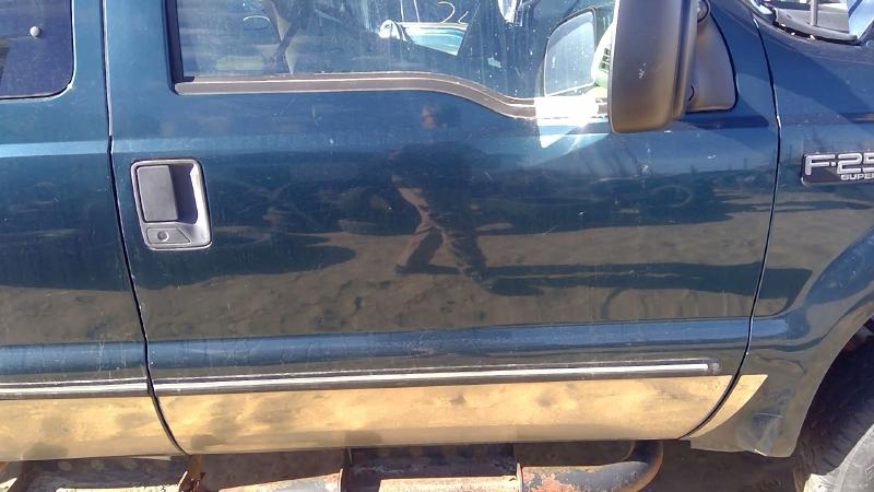 1999-2007 Ford F250 Super Duty Pickup Front Door RH