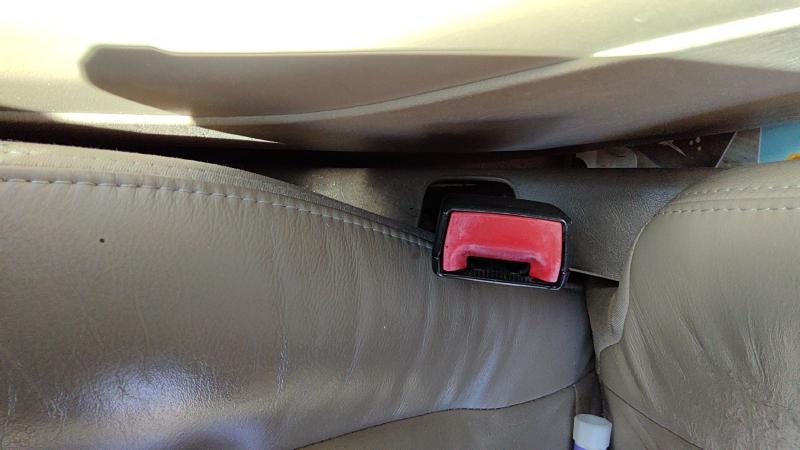 2005-2007 Ford Escape Front Seat Belt