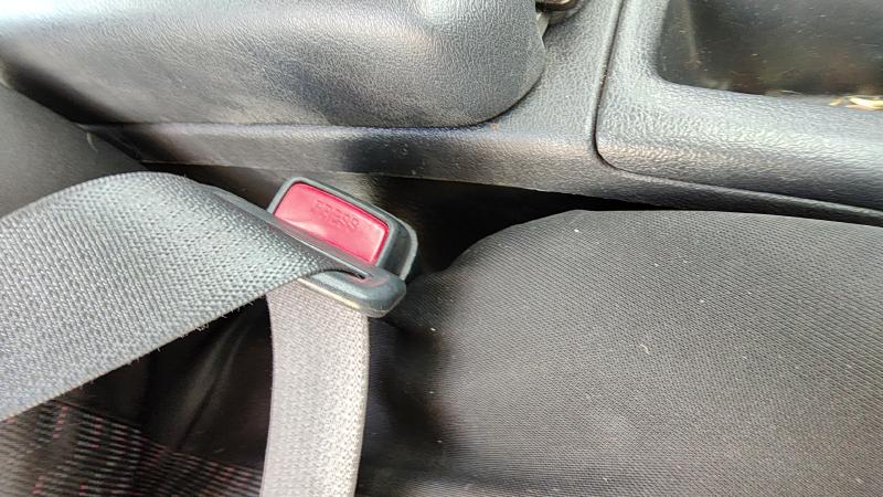 2000-2005 Pontiac Sunfire Front Seat Belt
