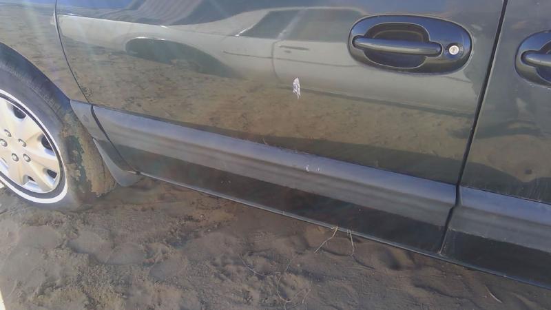 1996-2000 Voyager Front Door LH