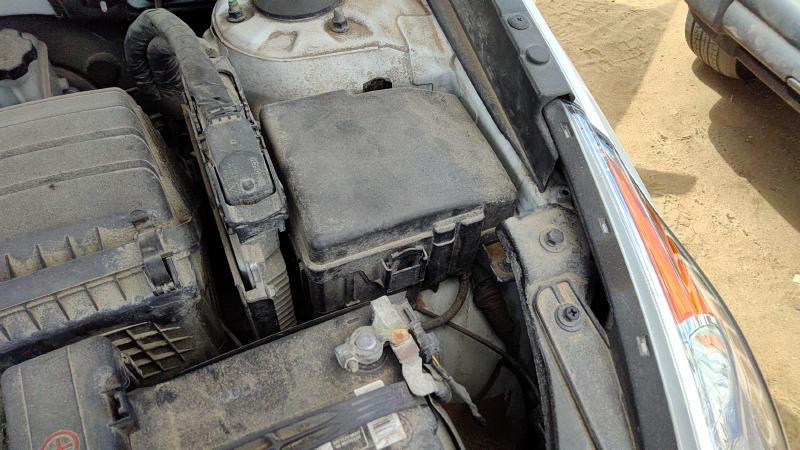 2011-2014 Hyundai Sonata Engine Fuse Box