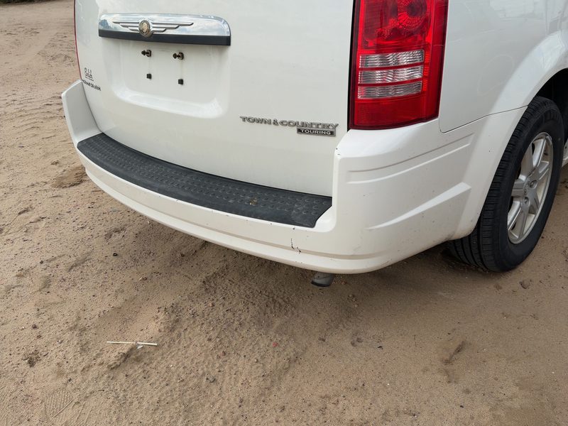 2008-2010 Chrysler Town & Country Rear Bumper Assembly