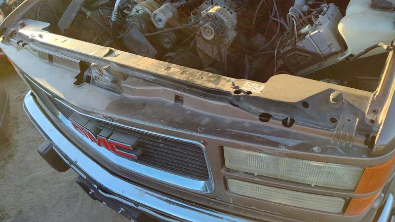 1988-1999 Chevy/gmc Suburban 1500 Series Radiator Support