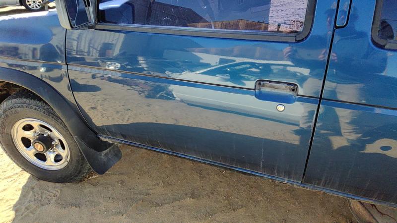 1986-1995 Nissan Pathfinder Front Door LH