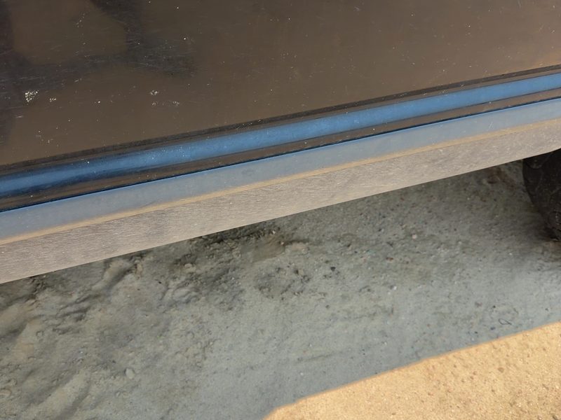 2002-2007 Dodge Ram Pickup 1500 Series Front Door Moulding RH